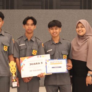 Raih Prestasi di Ajang UI/UX Tingkat SMA/SMK, TIM DOLINE RPL Bawa Pulang Trophy Juara 3